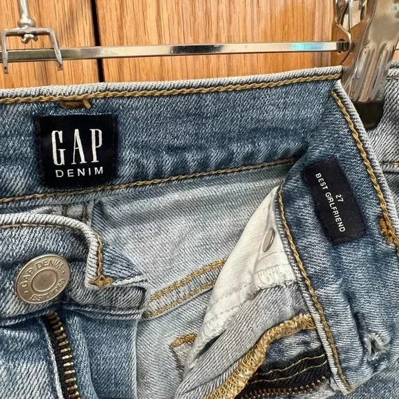 GAP Best Girlfriend Denim Distressed Light Wash Size 27 - Picture 5 of 5